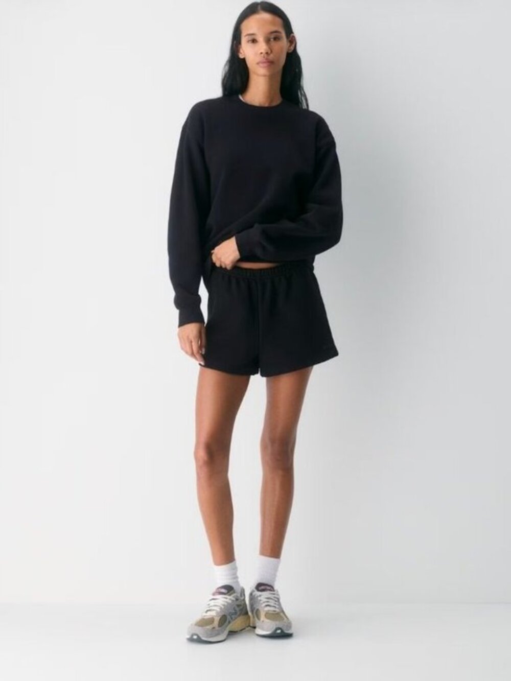 Aritzia TNA The Cozy Fleece Perfect Shorts